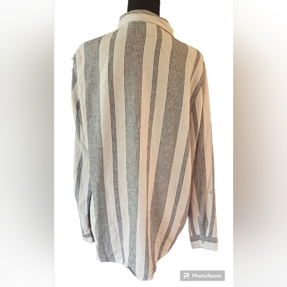 Orvis Linen/Rayon Blend Button Up Stripe Blouse. Size Large. - Picture 2 of 9